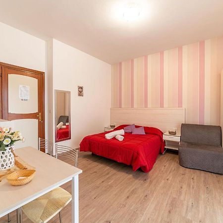 B&B Villa Montreux Ріміні Екстер'єр фото