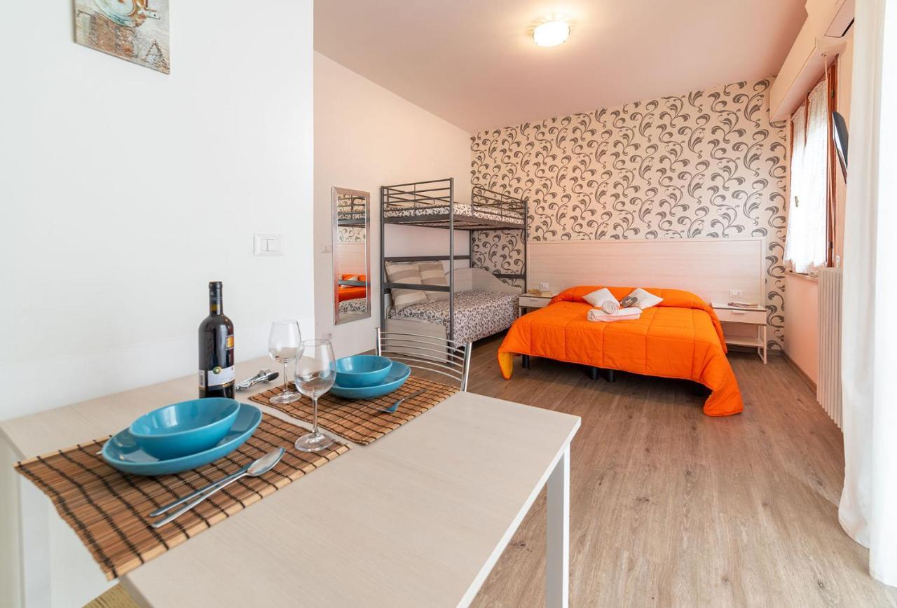 B&B Villa Montreux Ріміні Екстер'єр фото