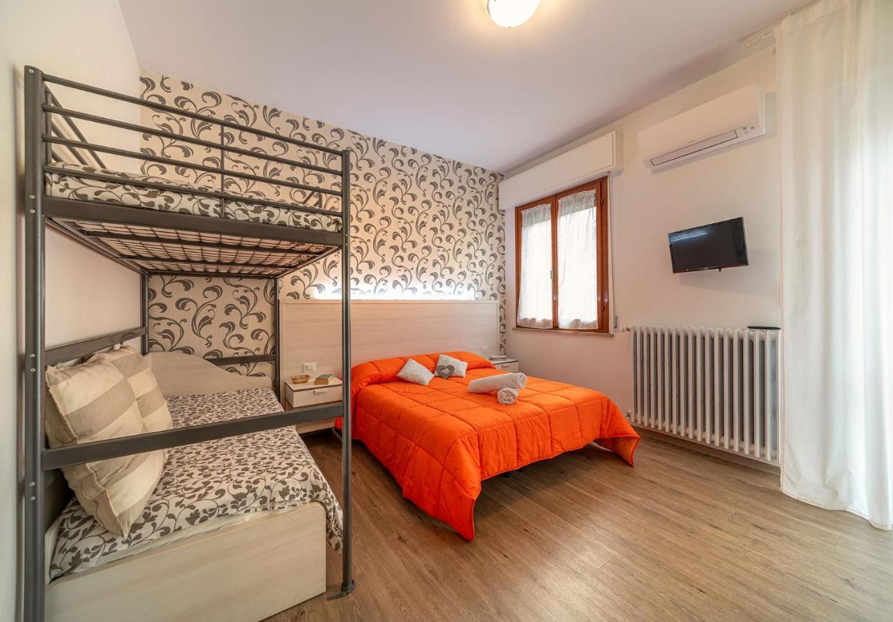 B&B Villa Montreux Ріміні Екстер'єр фото