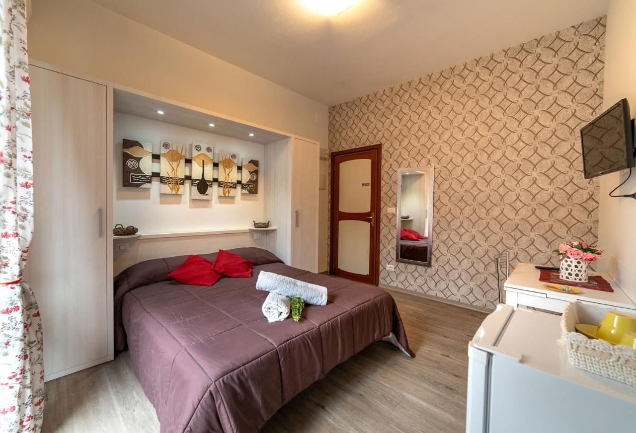 B&B Villa Montreux Ріміні Екстер'єр фото